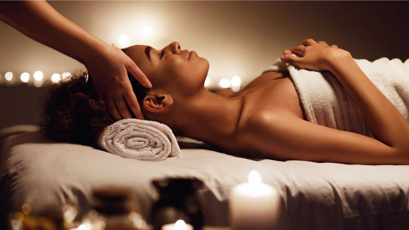 massage serenite visage et corps sur une femme