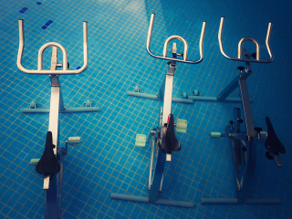 cours d'aquabike dans un centre thalasso