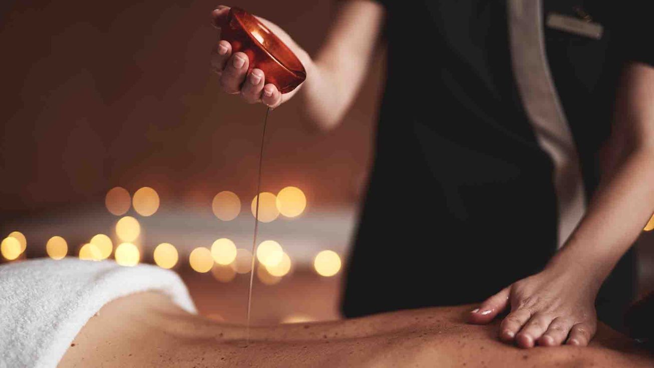 massage abhyanga femme